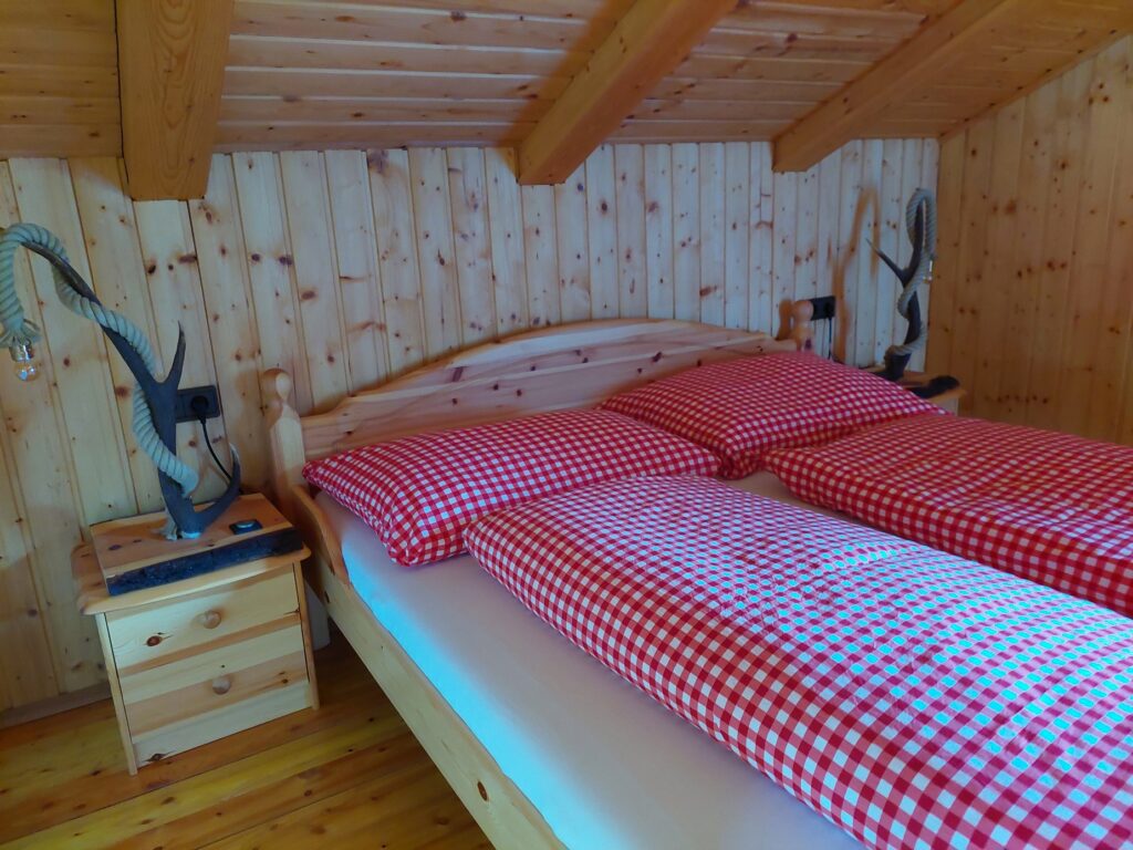 Hirschzimmer Almhaus Kärnten